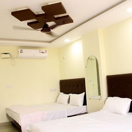 Swaraj The Goan Dream Hotel Calangute Buitenkant foto