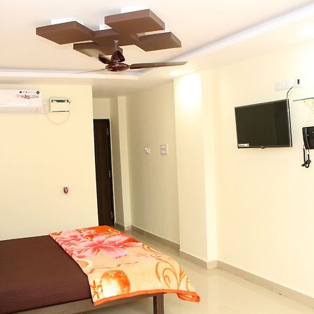 Swaraj The Goan Dream Hotel Calangute Buitenkant foto