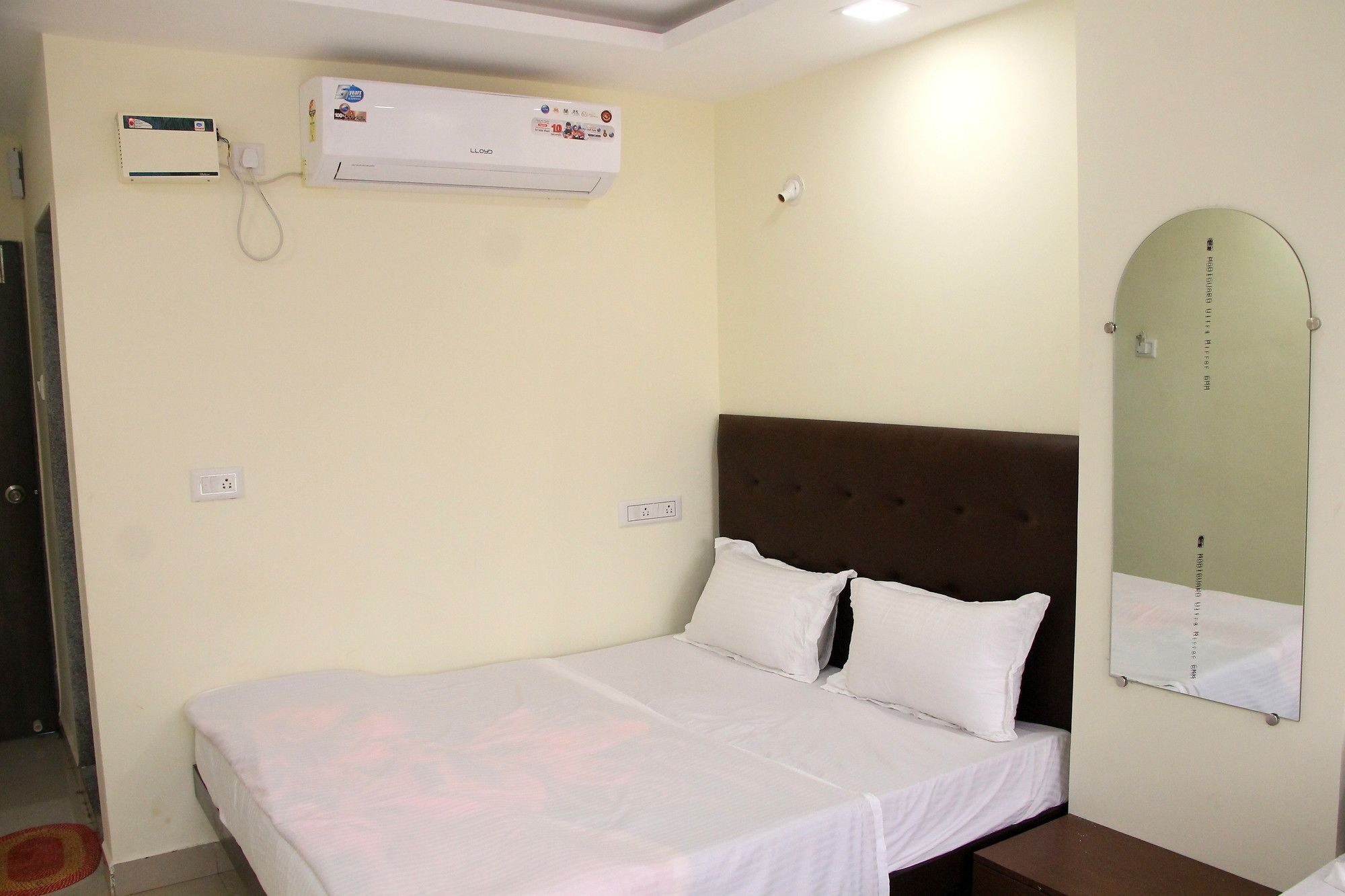 Swaraj The Goan Dream Hotel Calangute Buitenkant foto