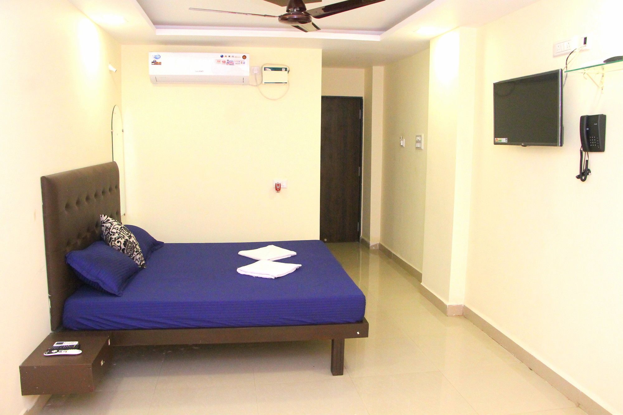 Swaraj The Goan Dream Hotel Calangute Buitenkant foto